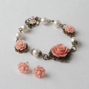 Vintage Flower Bracelet - Rose Cabochon Bracelet..