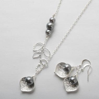 Bridesmaid Necklace - Silver Calla Lily Necklace..