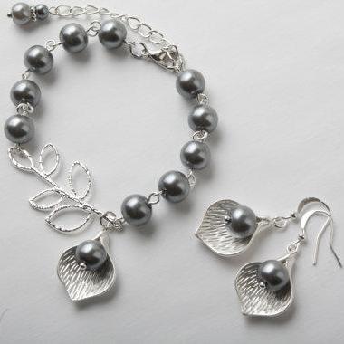 Bridesmaid Necklace - Silver Calla Lily Necklace..